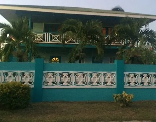 Отель Restorations Tobago Краун-Пойнт 3*,